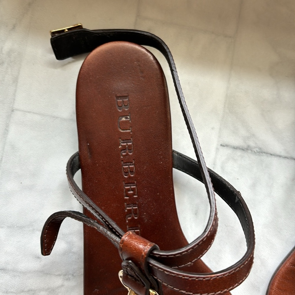 Burberry Reason Buckle-strap Brown Leather Flat Sandals - Picture 3 of 15